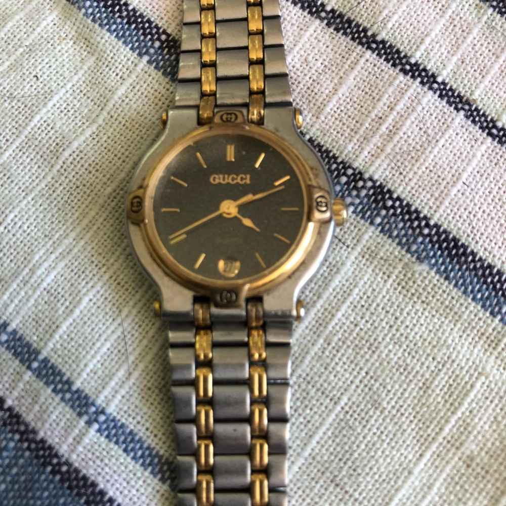 Women’s Gucci watch
